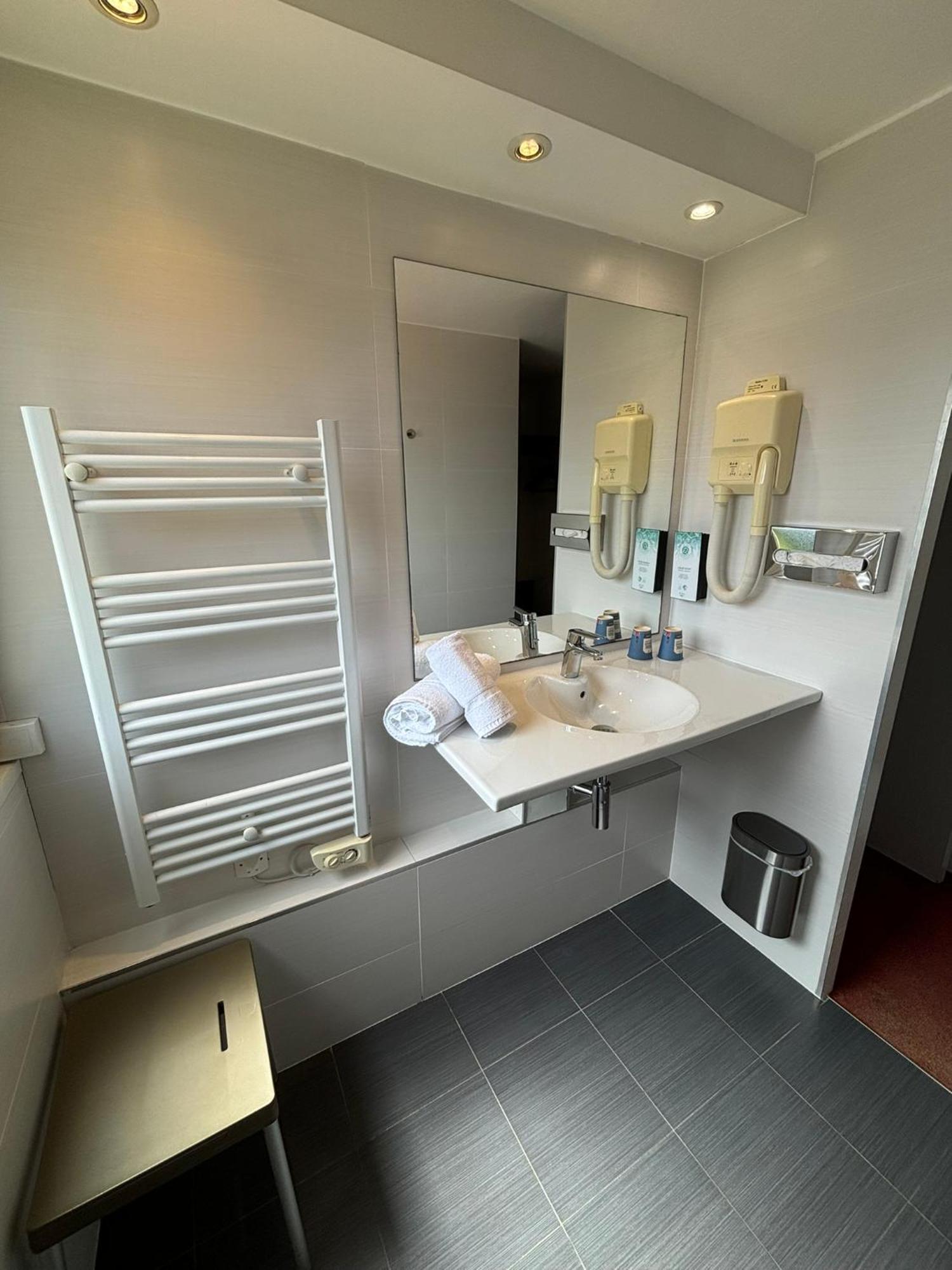 Kyriad Bordeaux Lormont Dış mekan fotoğraf